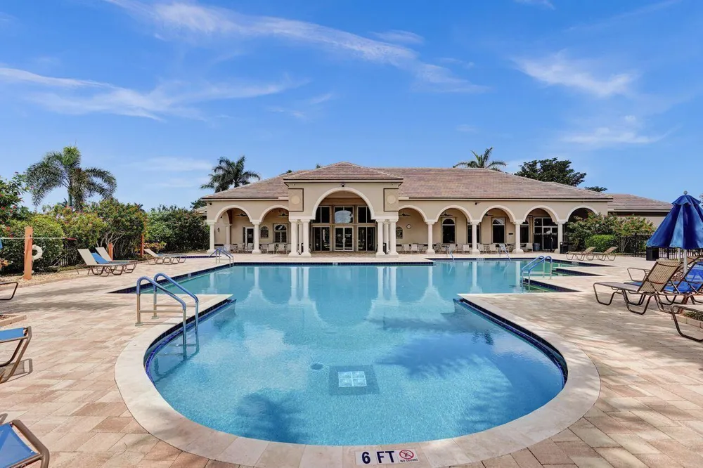 4636 Windward Cove Lane Wellington, FL 33449