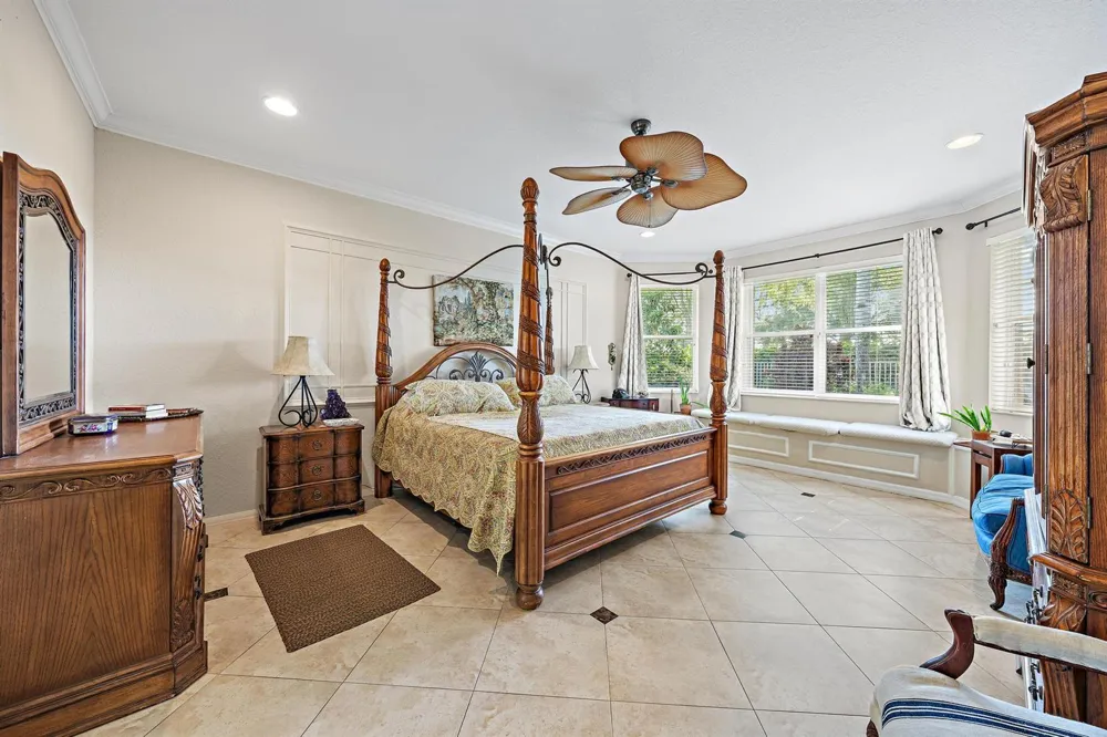 4636 Windward Cove Lane Wellington, FL 33449