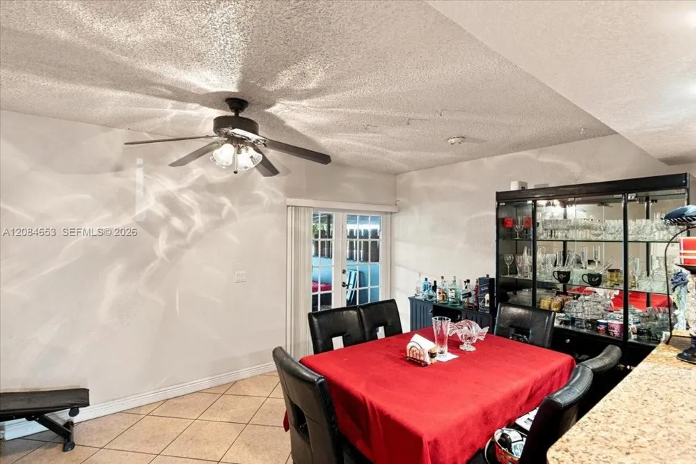 7597 NW 75th Ave Tamarac, FL 33321