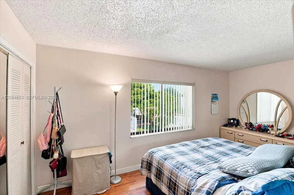 7597 NW 75th Ave Tamarac, FL 33321