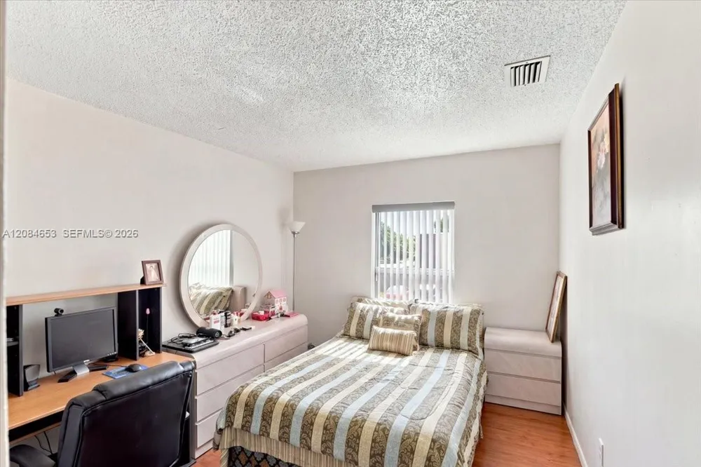 7597 NW 75th Ave Tamarac, FL 33321