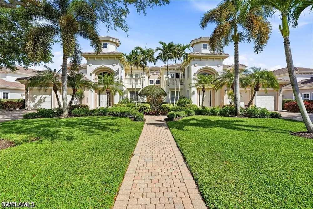 Avellino Isles Circle #101 Naples, FL 34119