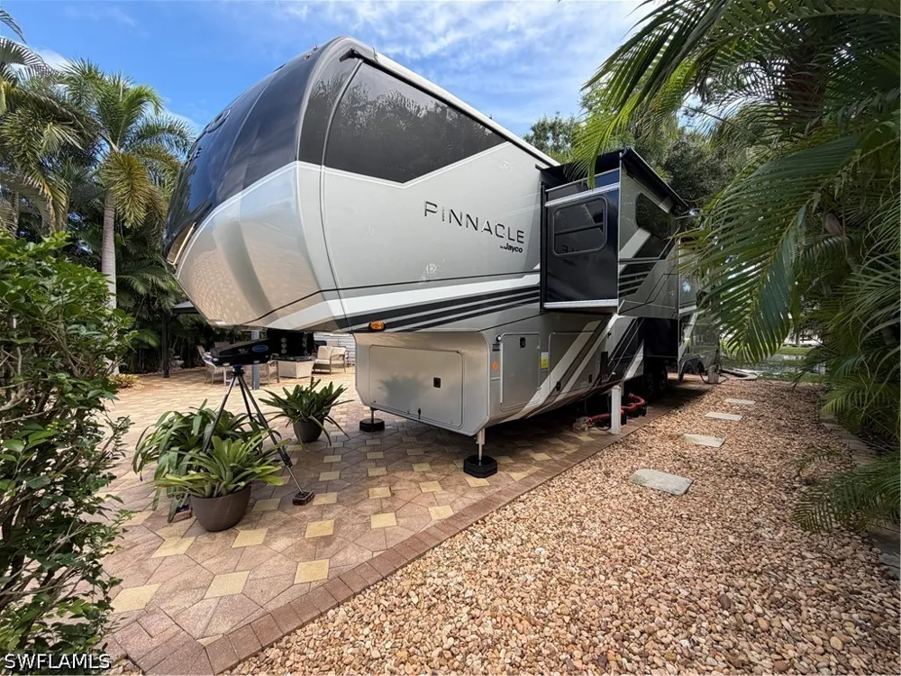 Maplewood Court Fort Myers, FL 33905
