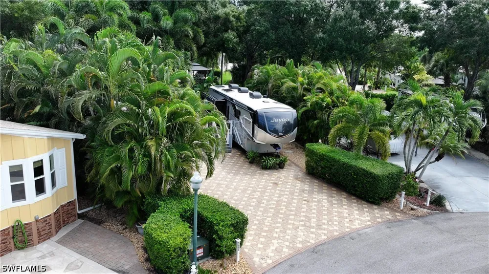 Maplewood Court Fort Myers, FL 33905