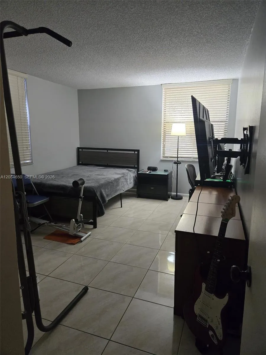 14321 Kendall Dr #210F Miami, FL 33186