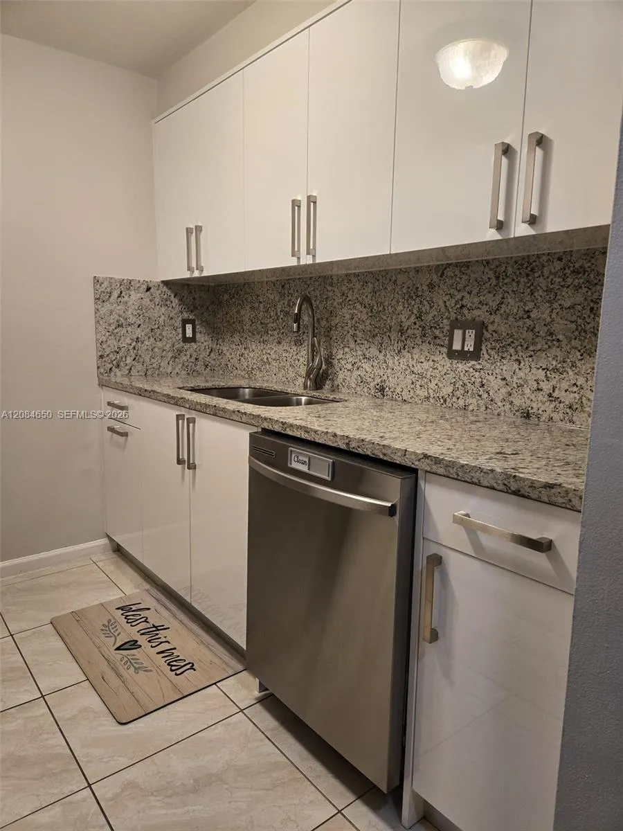 14321 Kendall Dr #210F Miami, FL 33186