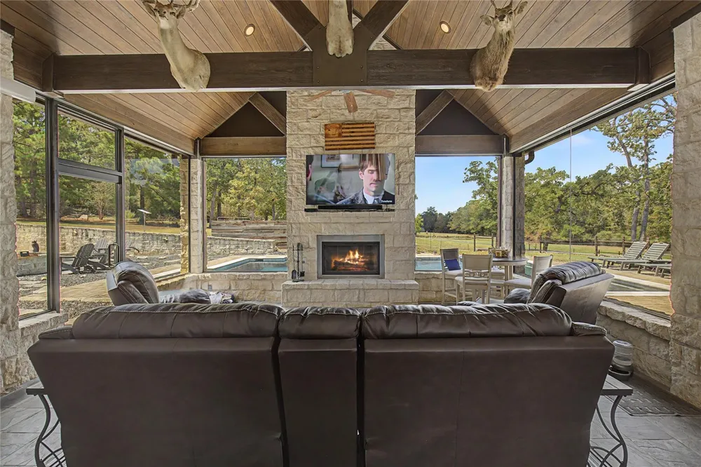 3233 State Highway 19 Trinity, TX 75862