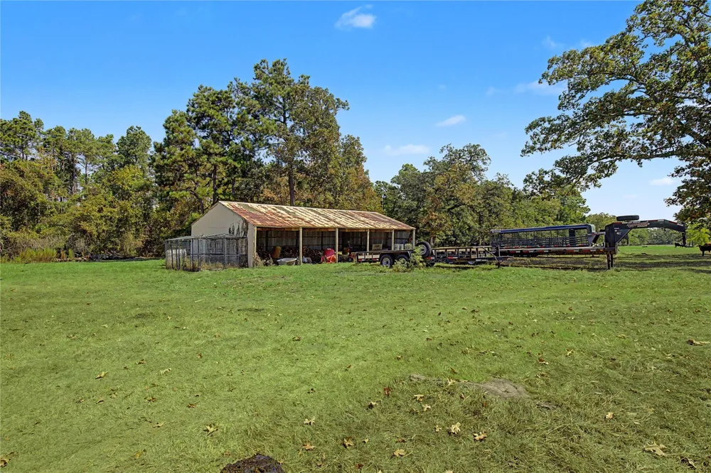 3233 State Highway 19 Trinity, TX 75862
