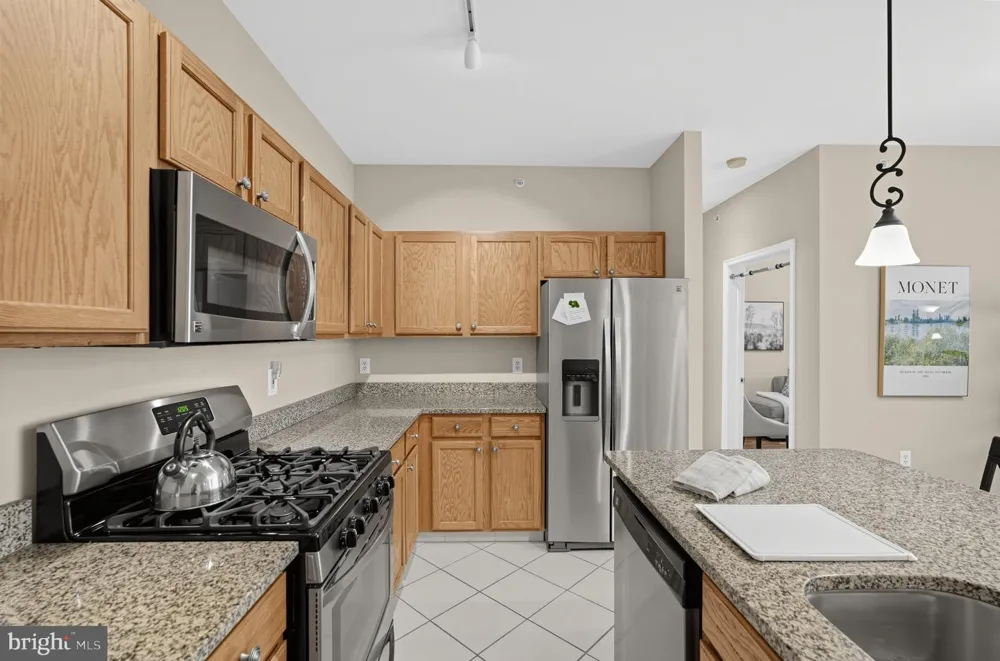 2106 KNOX #2106 Warwick, PA 18974