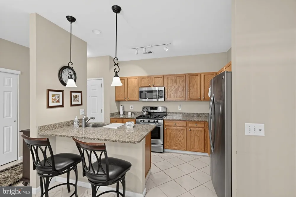 2106 KNOX #2106 Warwick, PA 18974