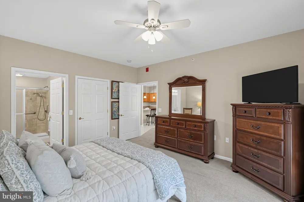 2106 KNOX #2106 Warwick, PA 18974