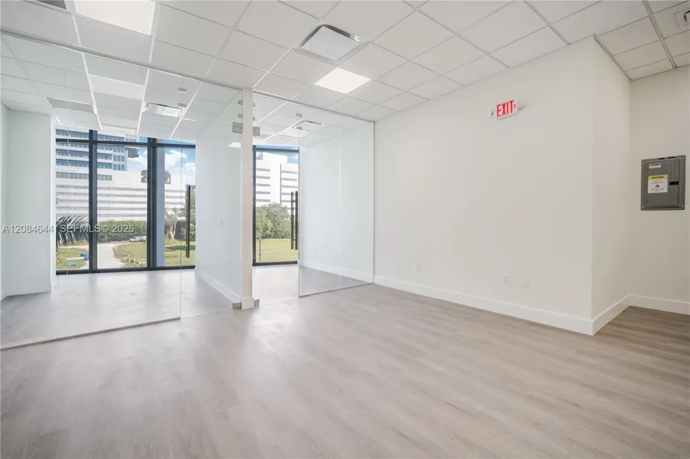 21290 Biscayne Blvd #200 Aventura, FL 33180