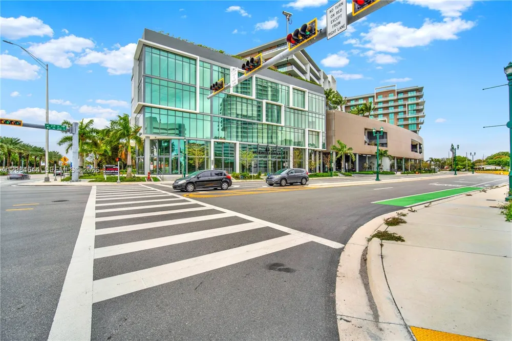 21290 Biscayne Blvd #200 Aventura, FL 33180