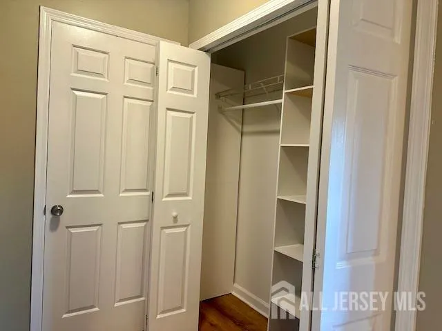 7 Heritage Square Sayreville, NJ 08872