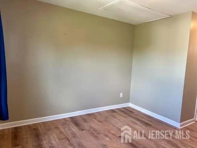 7 Heritage Square Sayreville, NJ 08872