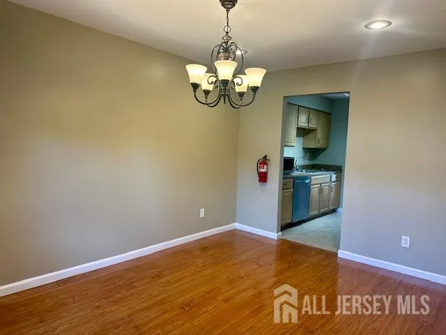 7 Heritage Square Sayreville, NJ 08872