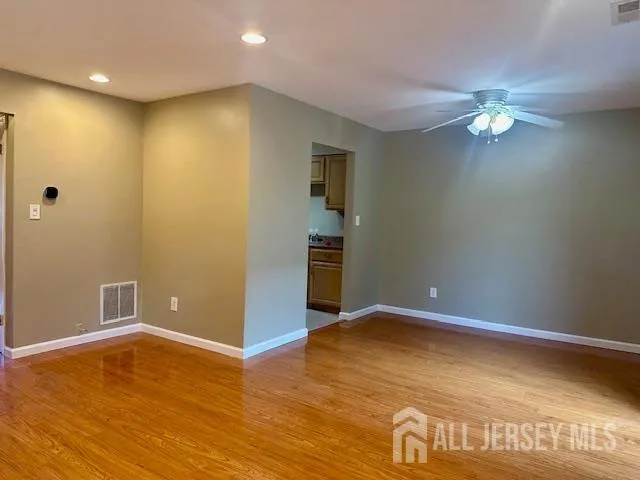 7 Heritage Square Sayreville, NJ 08872