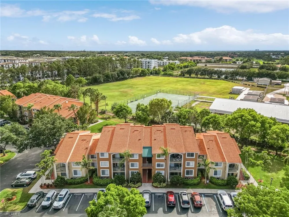 1180 Wildwood Lakes Boulevard #208 Naples, FL 34104