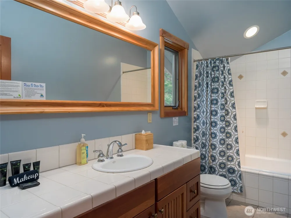 122 Lohman Lane Orcas Island, WA 98245