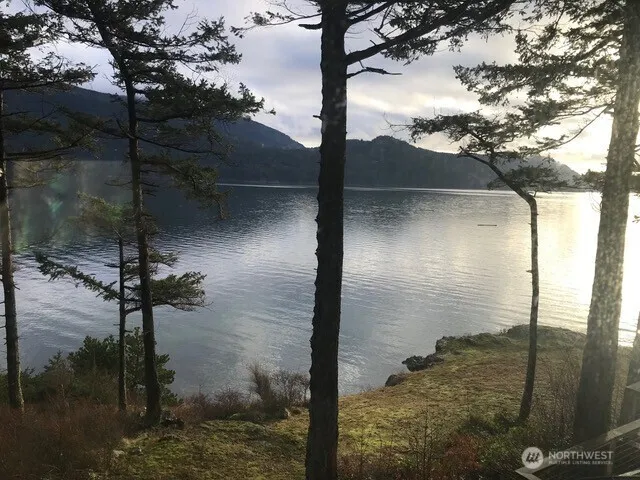 122 Lohman Lane Orcas Island, WA 98245