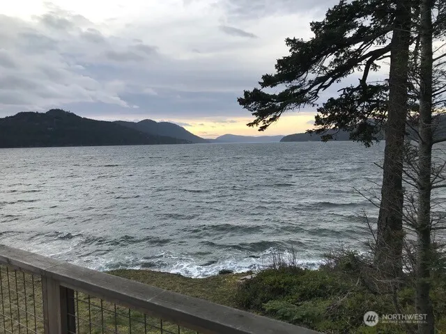 122 Lohman Lane Orcas Island, WA 98245