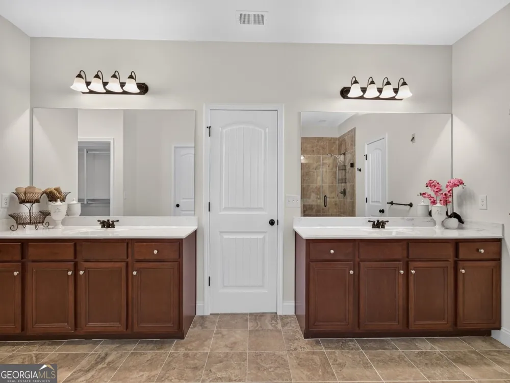 5050 Savannah RUN Cumming, GA 30040