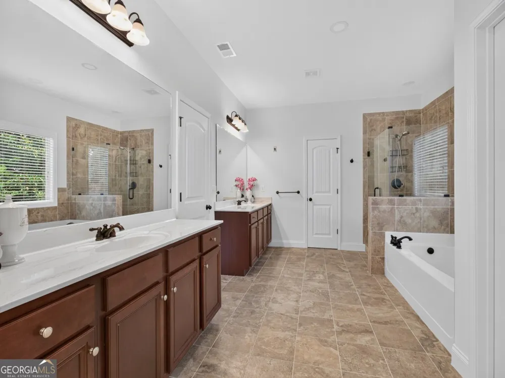 5050 Savannah RUN Cumming, GA 30040