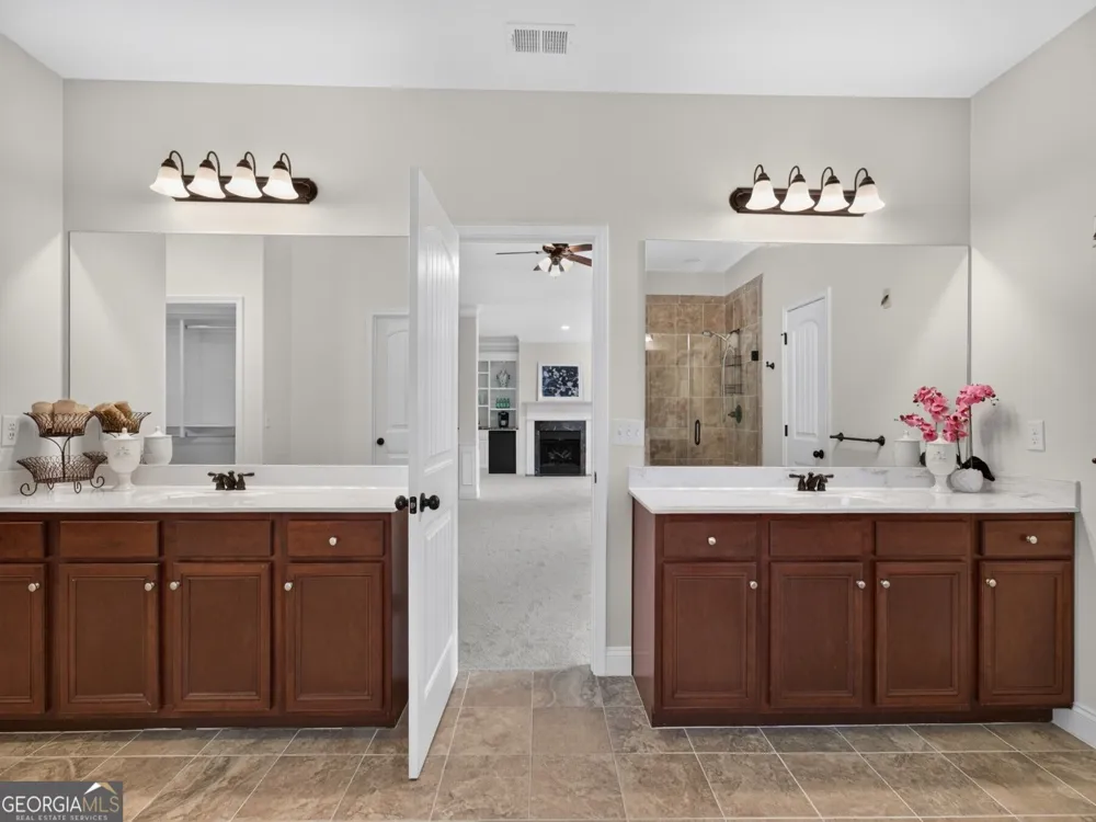 5050 Savannah RUN Cumming, GA 30040