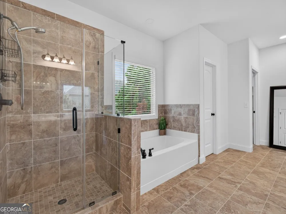 5050 Savannah RUN Cumming, GA 30040