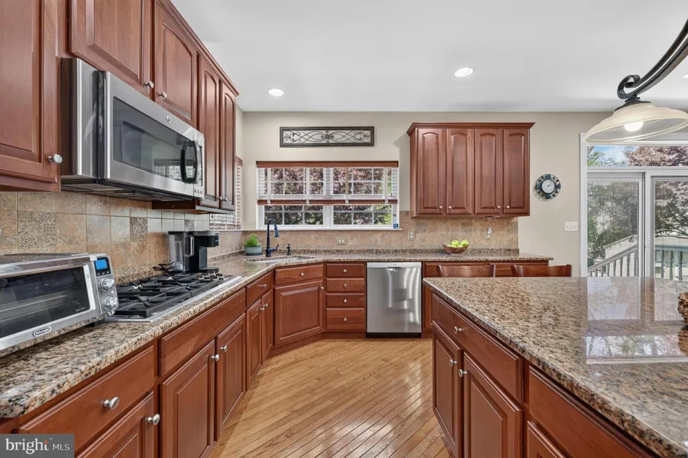 4 FLORABUNDA LANE Cinnaminson, NJ 08077