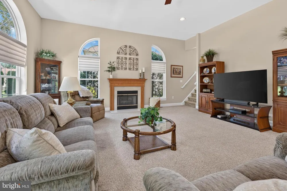 4 FLORABUNDA LANE Cinnaminson, NJ 08077