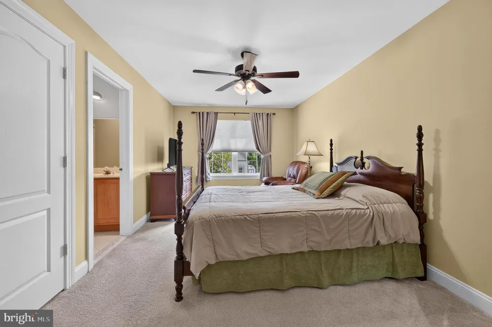 4 FLORABUNDA LANE Cinnaminson, NJ 08077