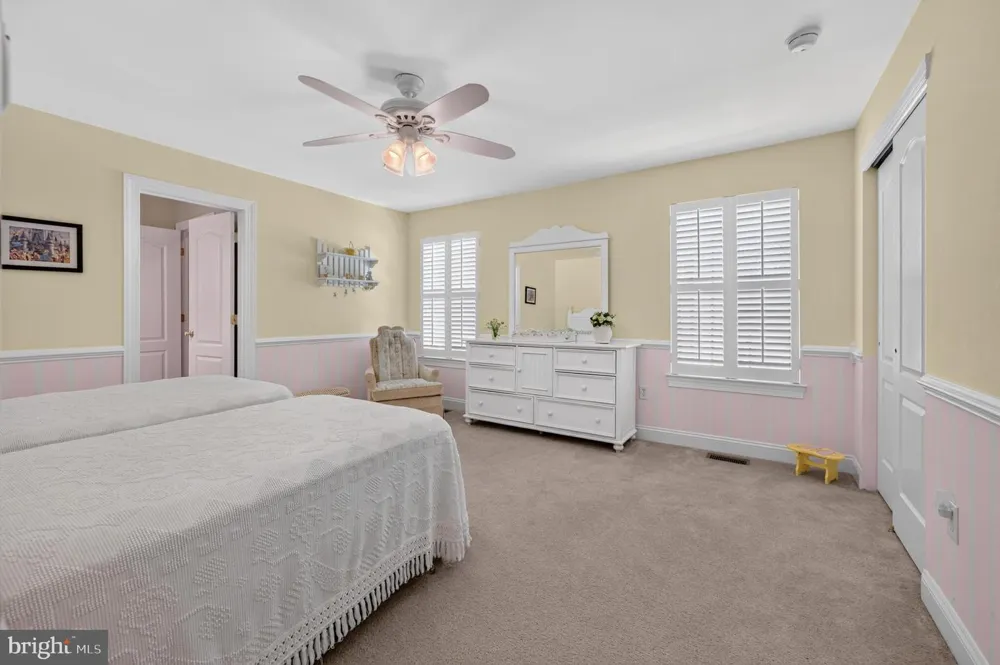 4 FLORABUNDA LANE Cinnaminson, NJ 08077