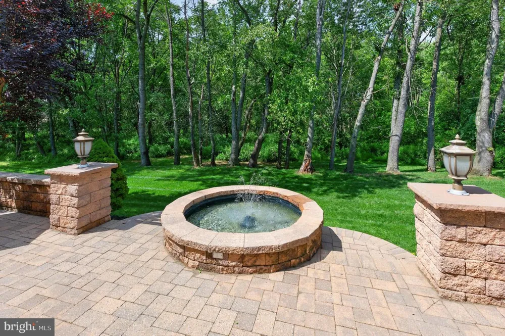 4 FLORABUNDA LANE Cinnaminson, NJ 08077