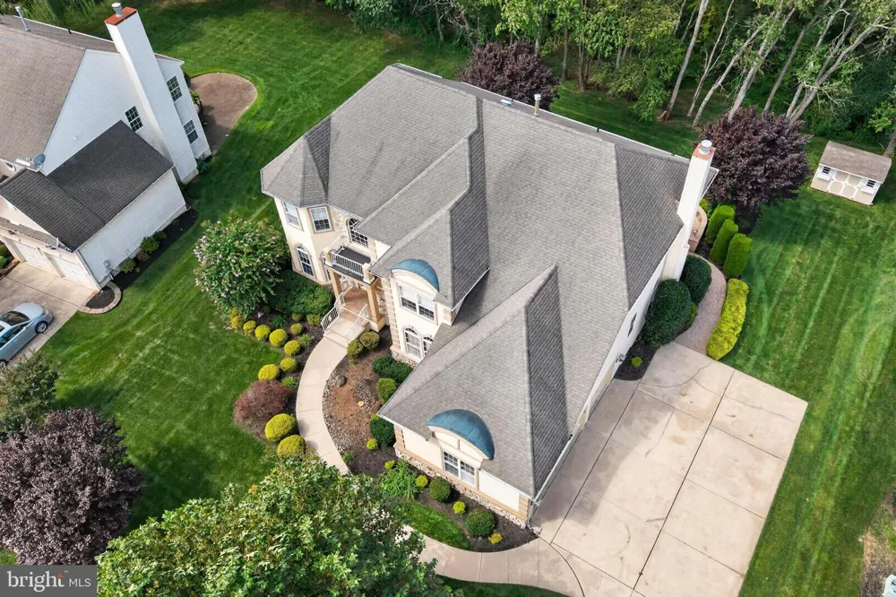 4 FLORABUNDA LANE Cinnaminson, NJ 08077