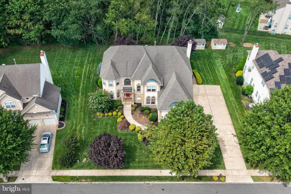 4 FLORABUNDA LANE Cinnaminson, NJ 08077