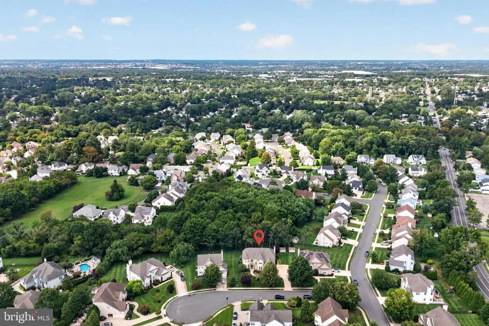 4 FLORABUNDA LANE Cinnaminson, NJ 08077