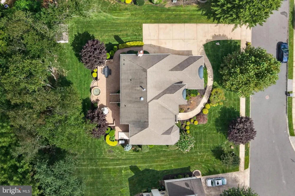 4 FLORABUNDA LANE Cinnaminson, NJ 08077