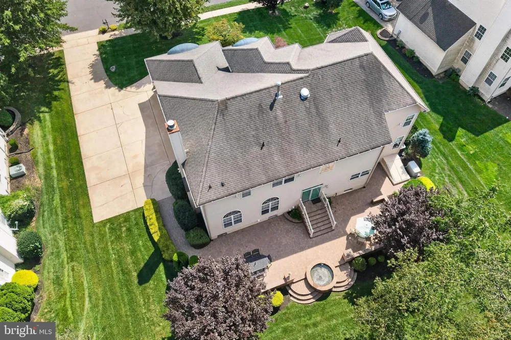 4 FLORABUNDA LANE Cinnaminson, NJ 08077