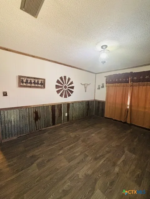 8448 W State Hwy 97 Cost, TX 78614