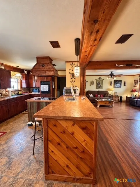 8448 W State Hwy 97 Cost, TX 78614