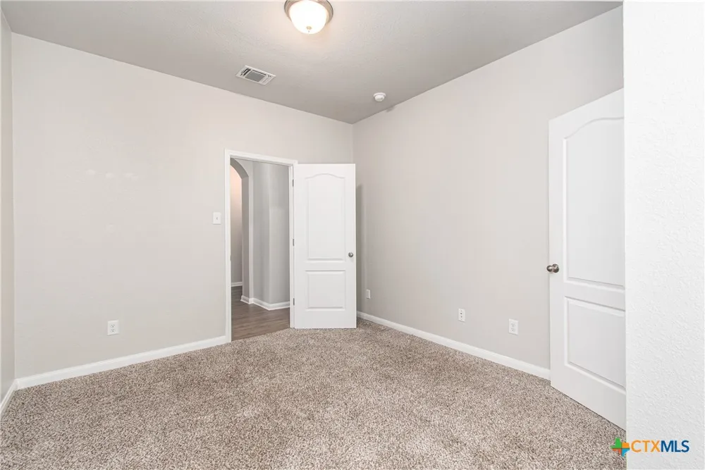 6114 Wheaton Loop Temple, TX 76502