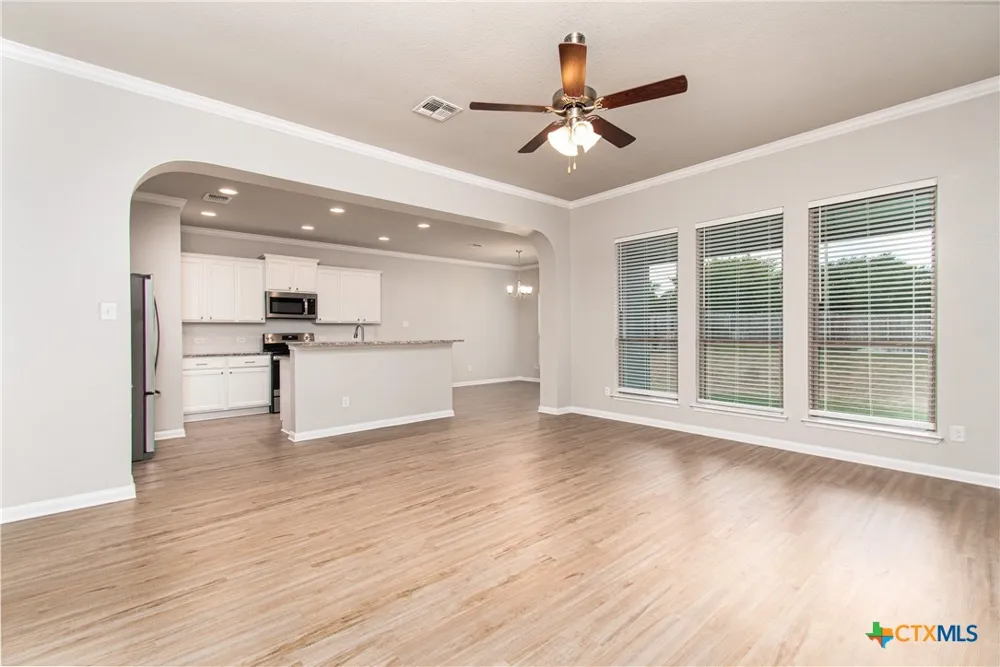 6114 Wheaton Loop Temple, TX 76502