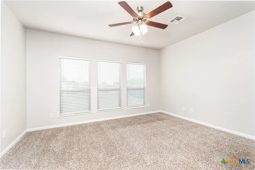 6114 Wheaton Loop Temple, TX 76502