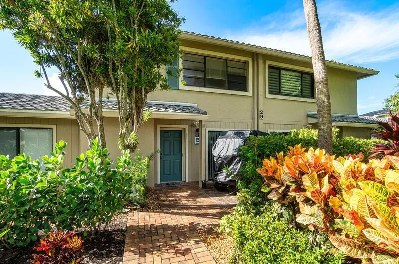 29 WESTGATE LANE #29B Boynton Beach, FL 33436