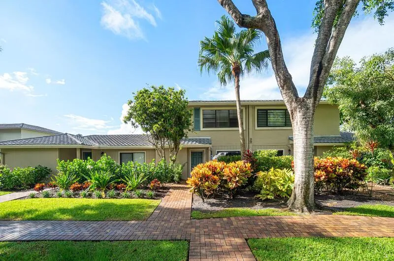 29 WESTGATE LANE #29B Boynton Beach, FL 33436