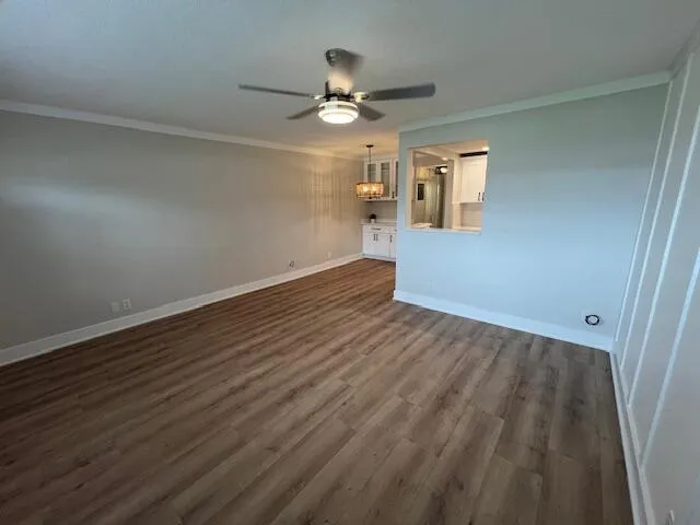 124 SHEFFIELD F West Palm Beach, FL 33417