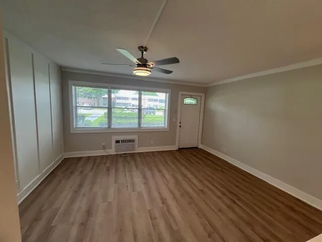124 SHEFFIELD F West Palm Beach, FL 33417