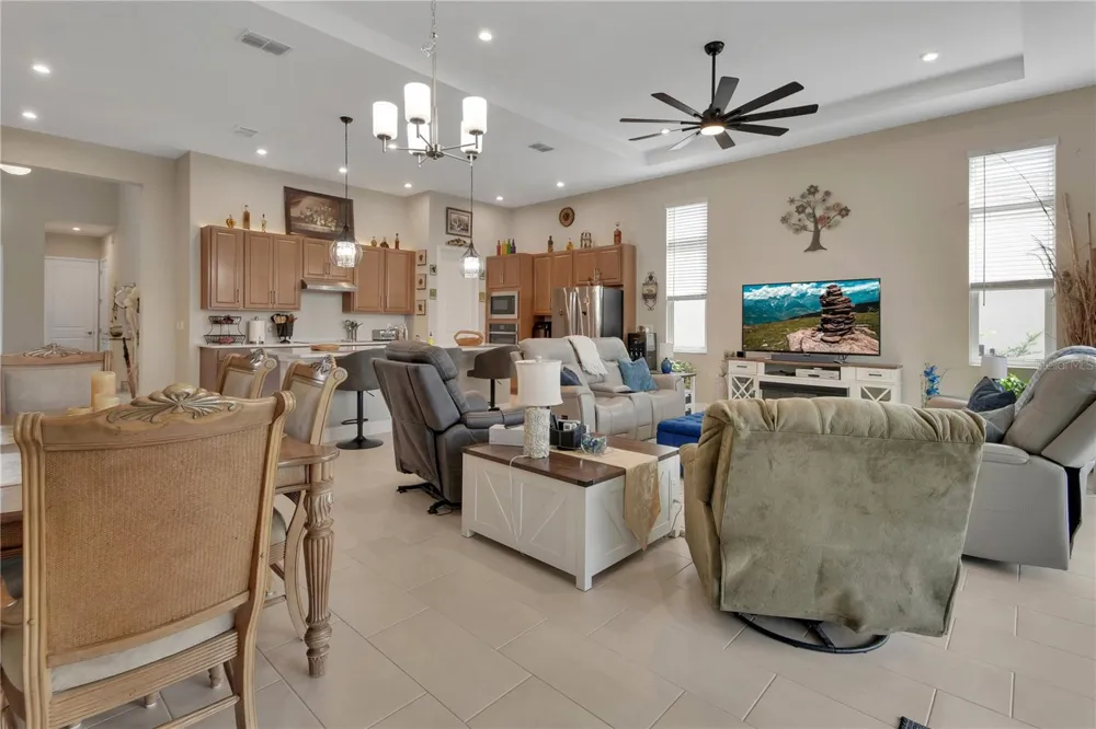 859 LILIANA DRIVE Deland, FL 32724