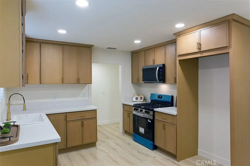 14912 Condor Victorville, CA 92394
